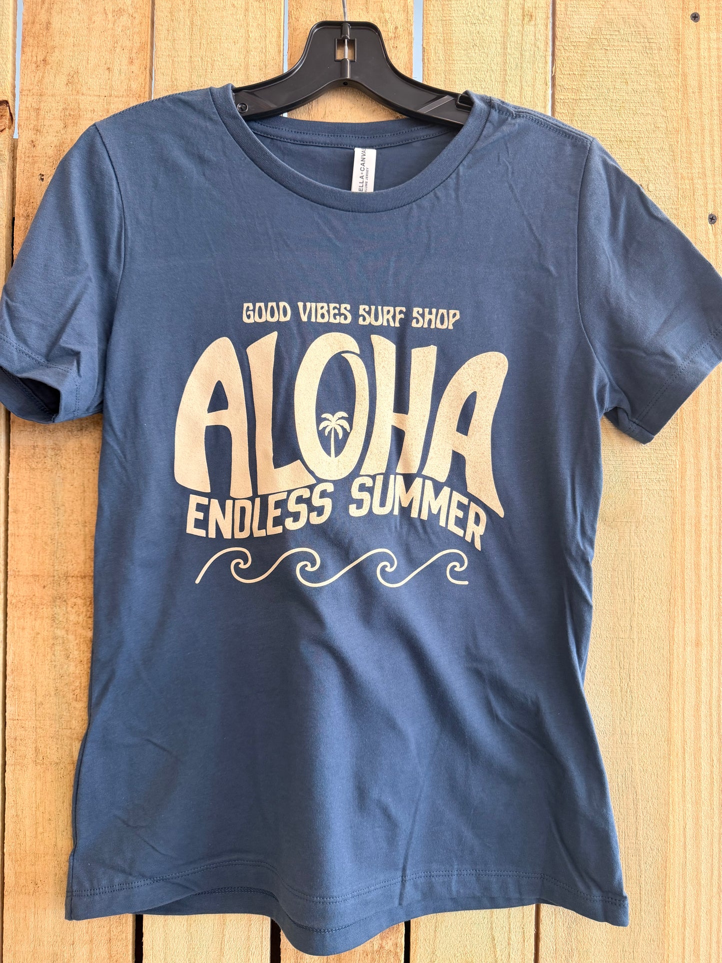GV Aloha Vibes womens tee
